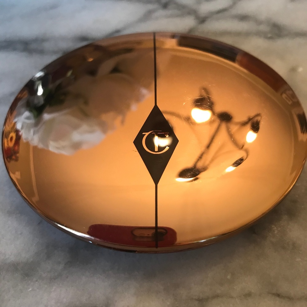 Charlotte Tilbury Airbrush Flawless Finish Powder